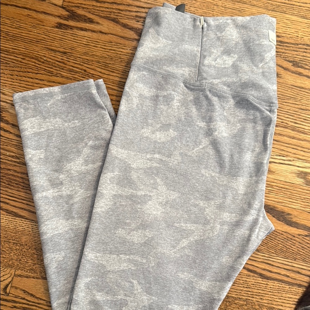 Vuori Light Gray Camouflage Leggings